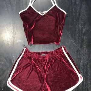 BURGUNDY 2 PIECE SET